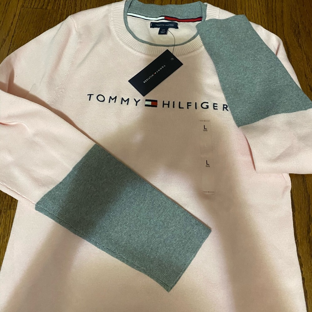 Tommy Hilfiger size large
